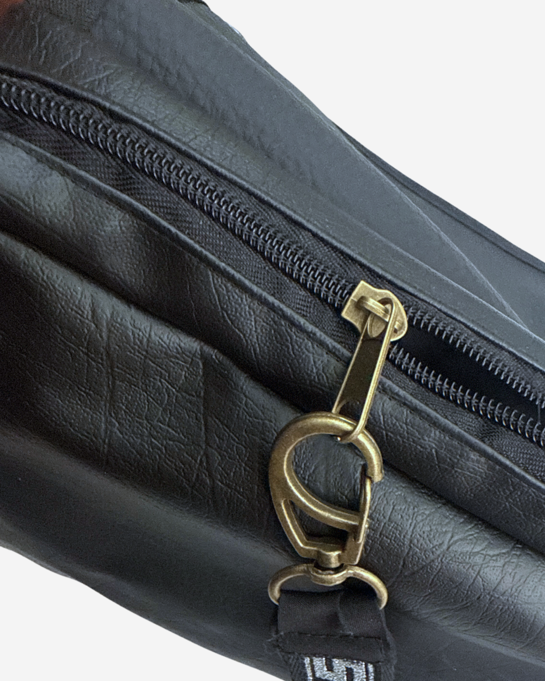 CARTERA BANDOLERA BIOCUERO | WARA