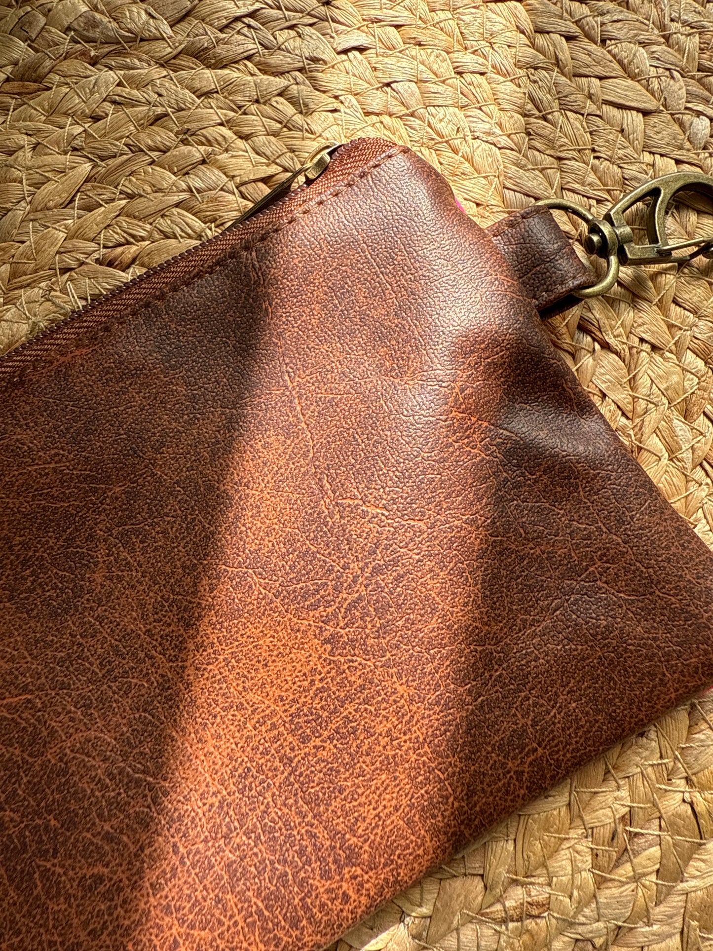 Estuche de Felpa "Diseño de Autor" - Edición Limitada