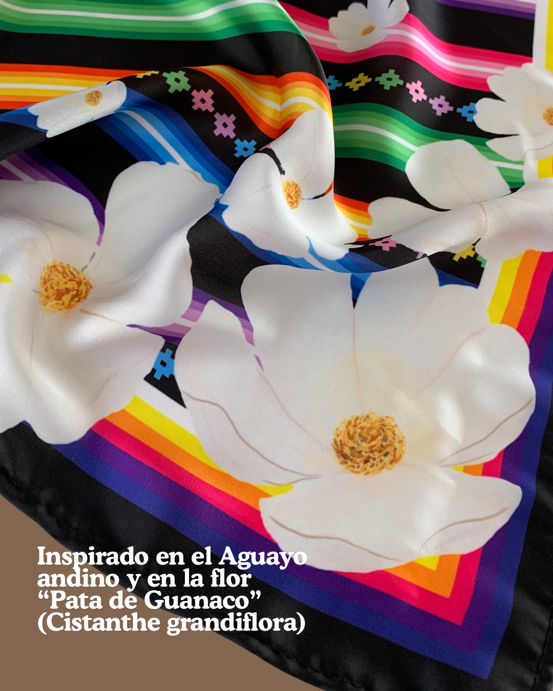 PAÑUELO 70 AGUAYO PANQARITA |NEGRO