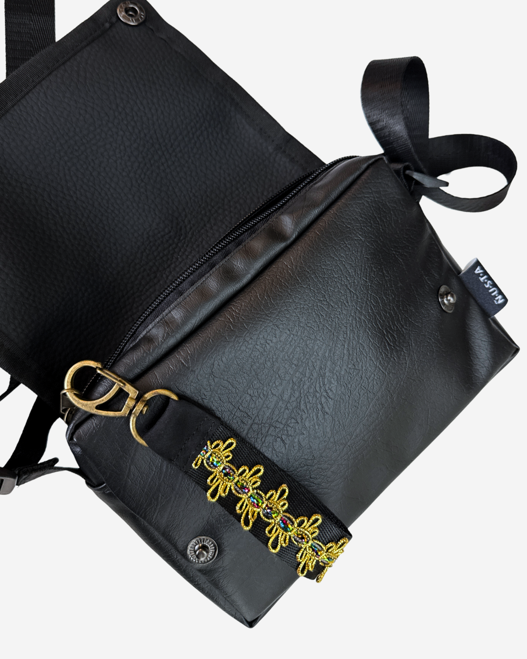 CARTERA BANDOLERA BIOCUERO | PHAXSI DORADO