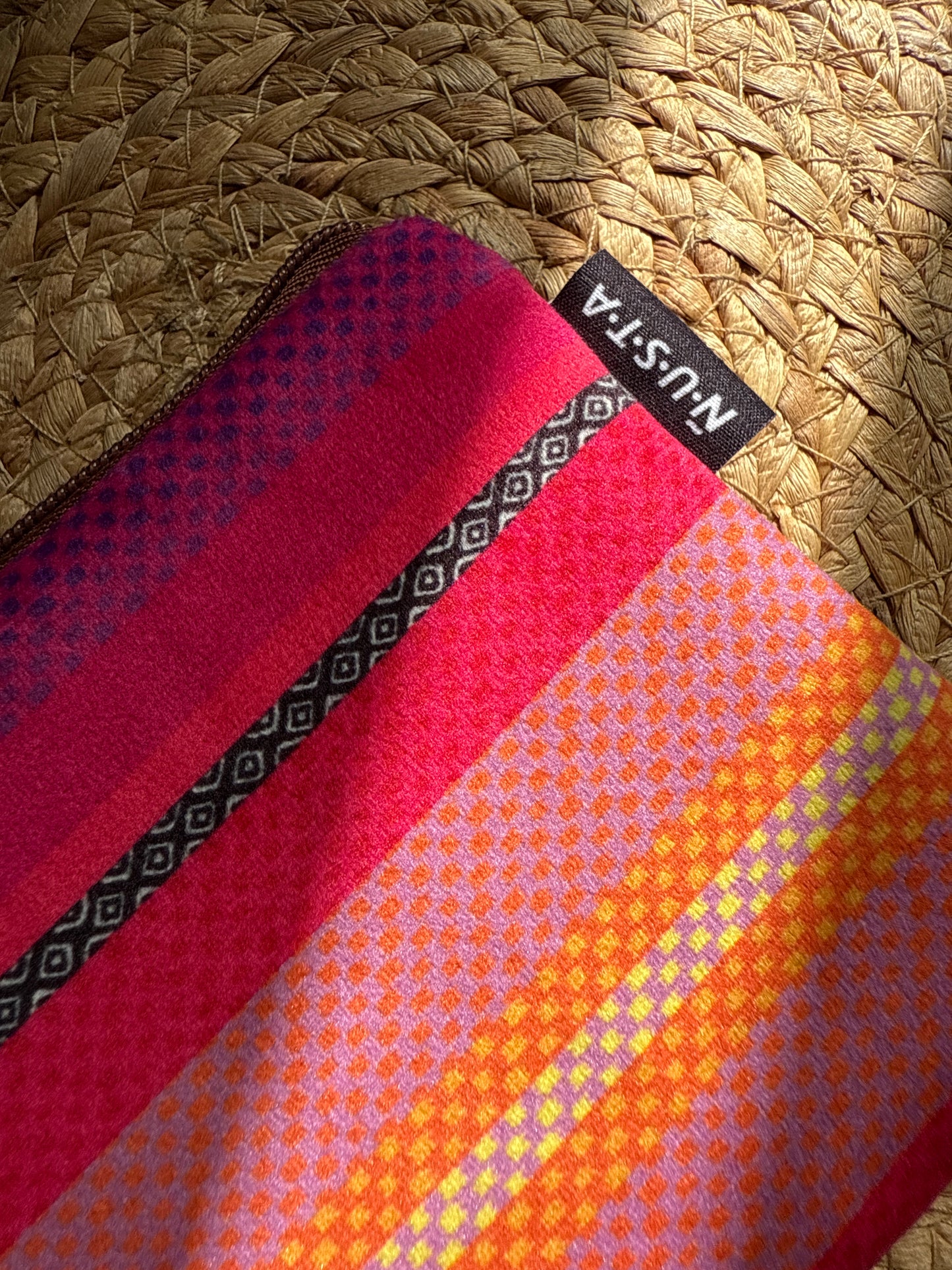 Estuche de Felpa "Diseño de Autor" - Edición Limitada