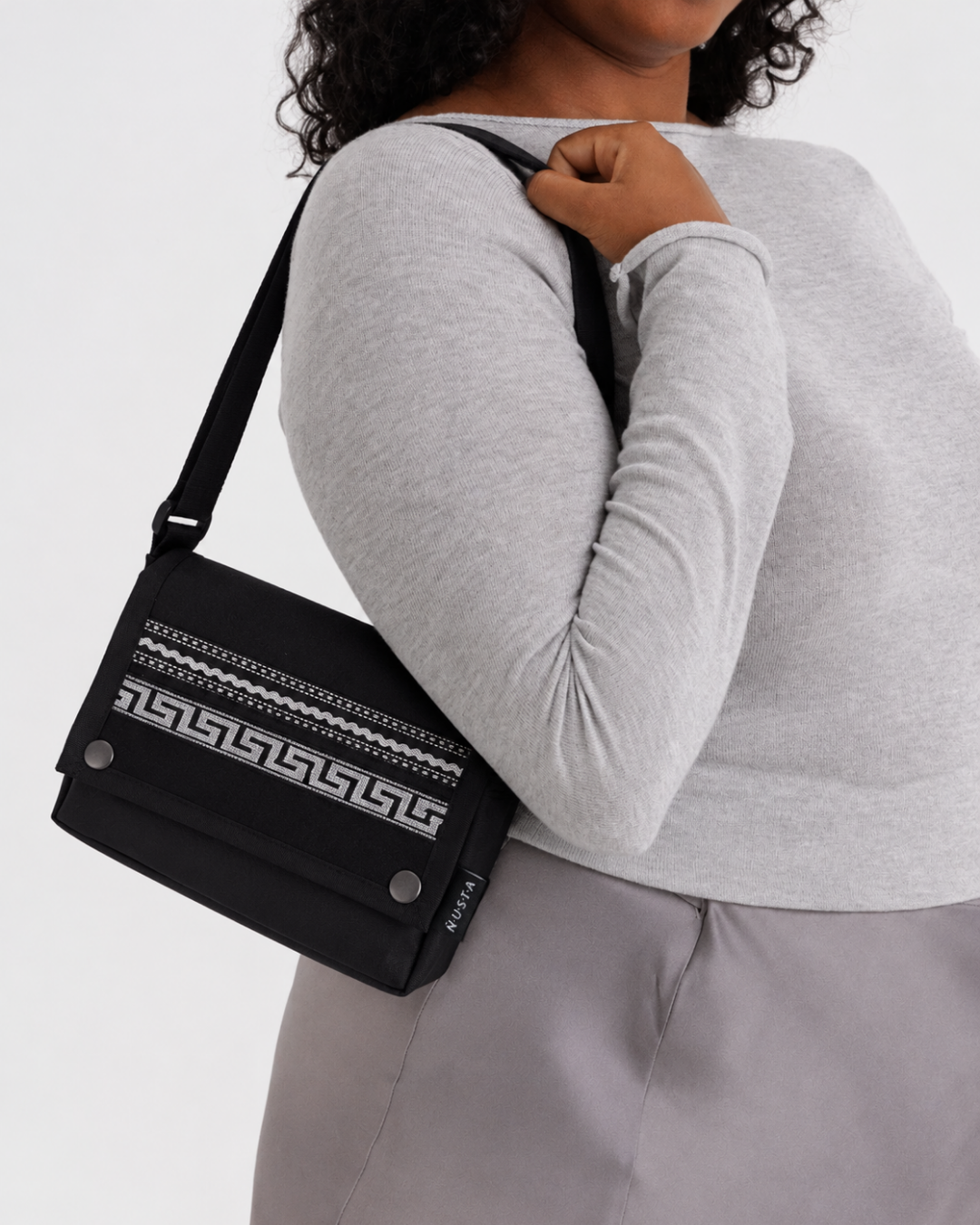 CARTERA BANDOLERA BIOCUERO | WARMI PLATEADO